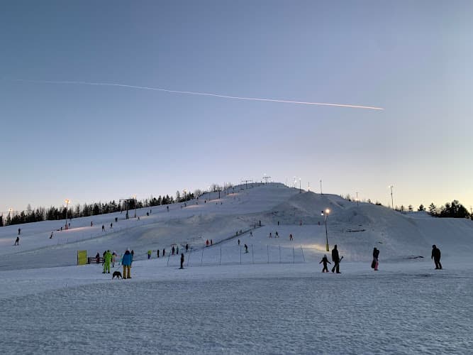 Kiviõli Seikluskeskus – Eesti pikim trosslaskumine (600 m) - Kiviõli