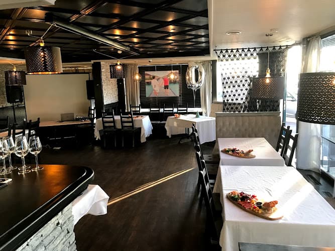 Restaurant Fööniks - Pärnu