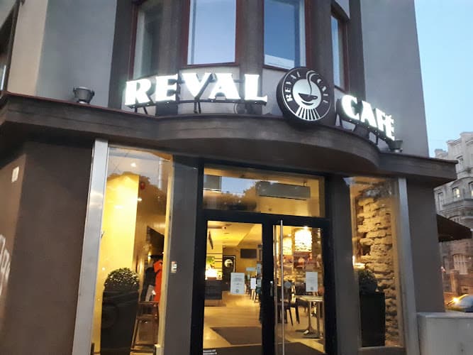 Reval Cafe Pärnu mnt - Tallinn