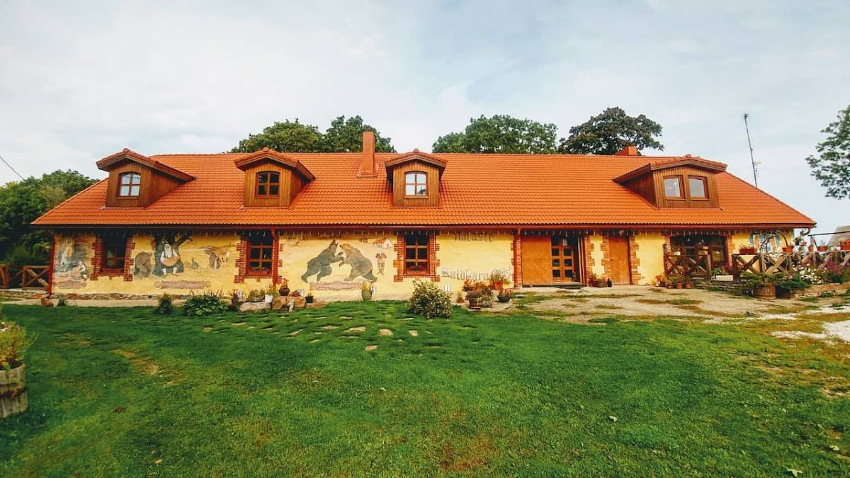Kuldkaru Manor - Valaste