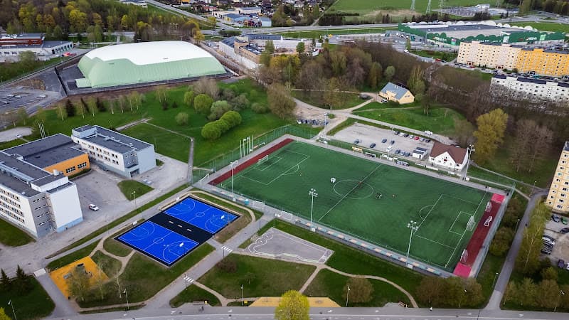 Annelinna jalgpallikunstmuruväljak Tartus - Tartu