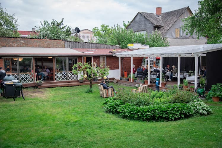 Alice Backyard - Pärnu