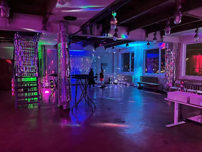 Männiku loomemaja - Tallinn