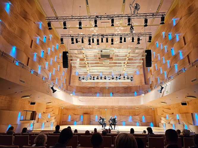 EMTA kontserdi- ja teatrimaja - Tallinn